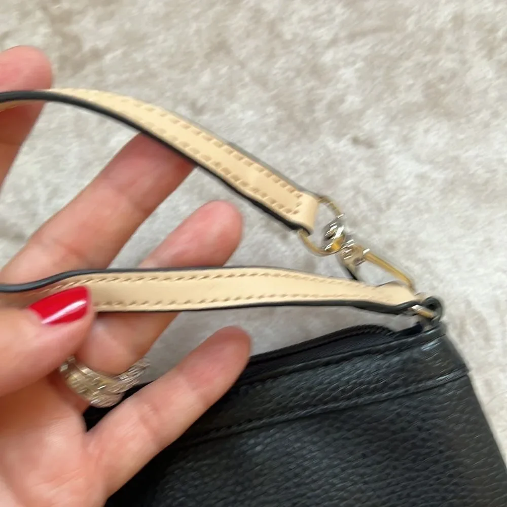 Guess Classic Y2K Neutral Coloblock Contrast Style Wristlet